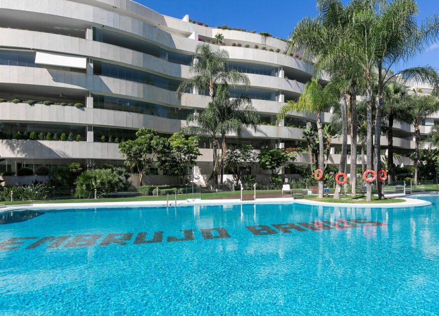 Resale - Apartment - Middle Floor Apartment - Marbella - Nueva Andalucia