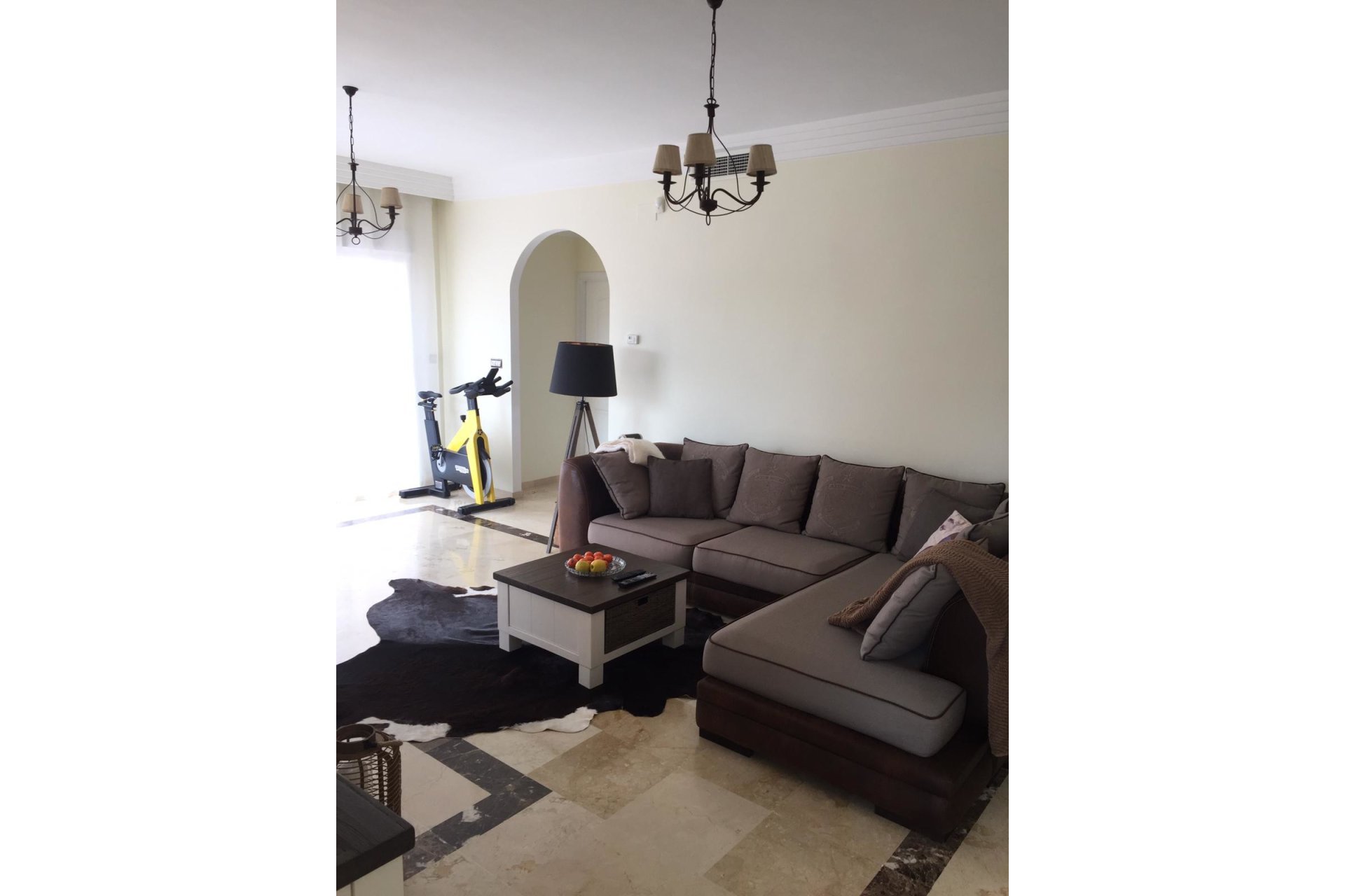 Resale - Apartment - Middle Floor Apartment - Marbella - Nueva Andalucia