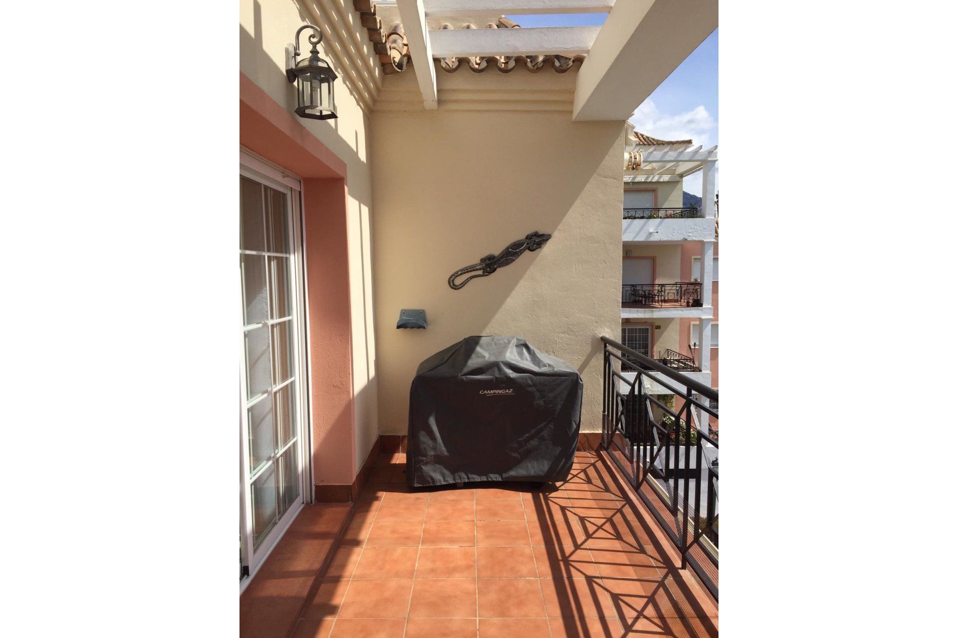 Resale - Apartment - Middle Floor Apartment - Marbella - Nueva Andalucia