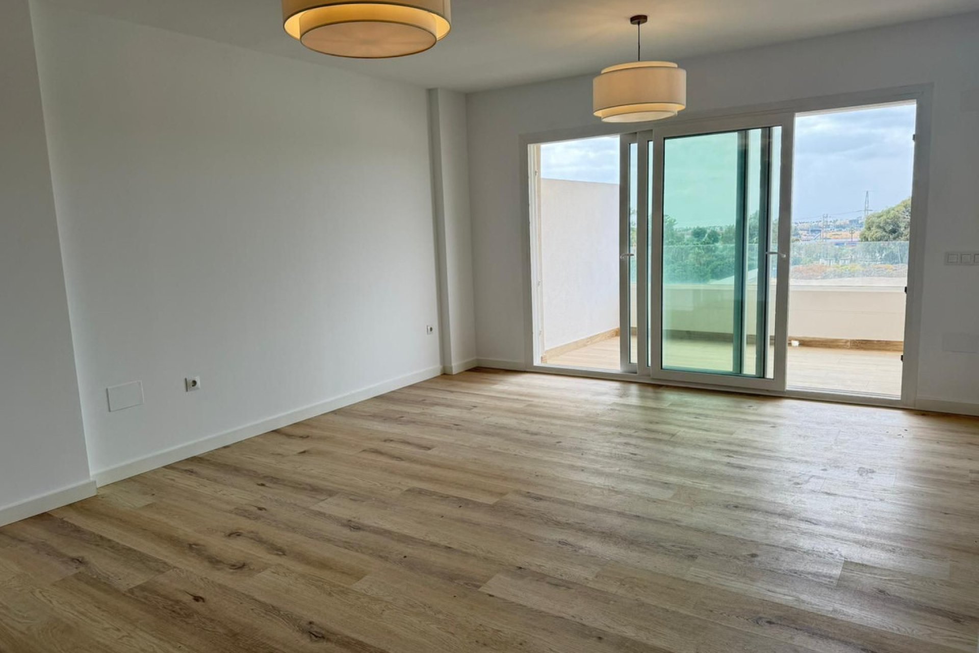 Resale - Apartment - Middle Floor Apartment - Marbella - Nueva Andalucia