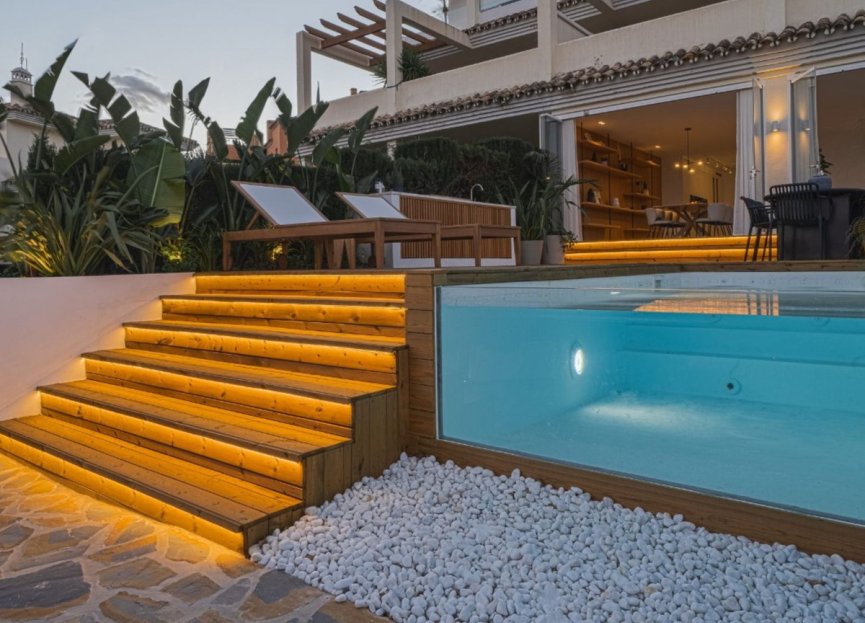 Resale - Apartment - Middle Floor Apartment - Marbella - Nueva Andalucia