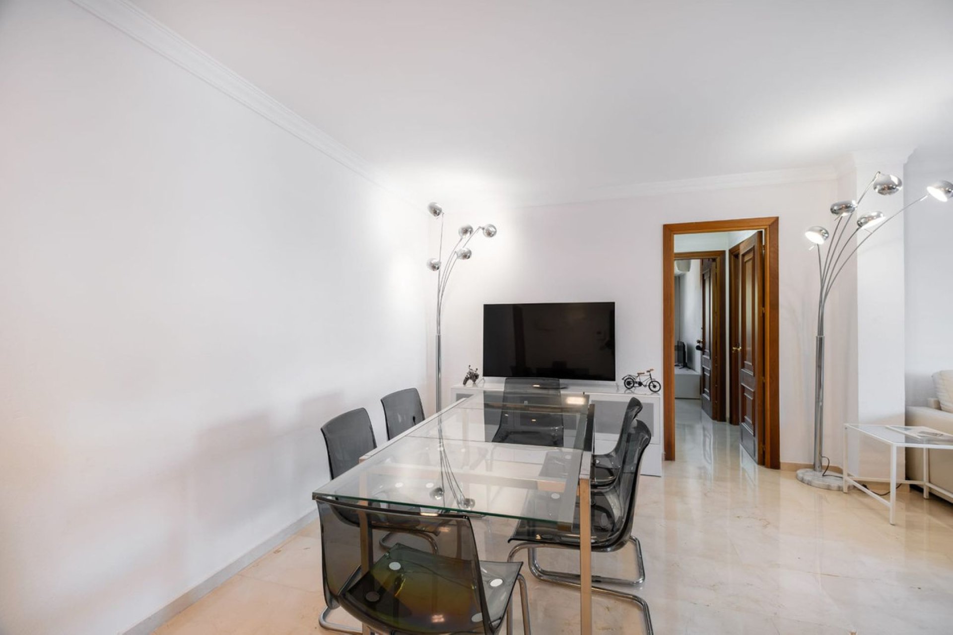 Resale - Apartment - Middle Floor Apartment - Marbella - Nueva Andalucia