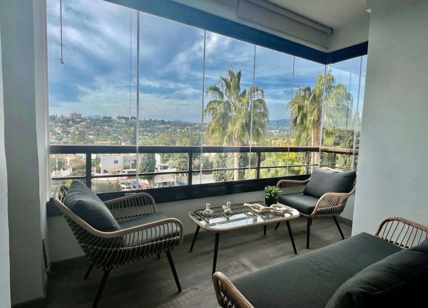 Resale - Apartment - Middle Floor Apartment - Marbella - Nueva Andalucia