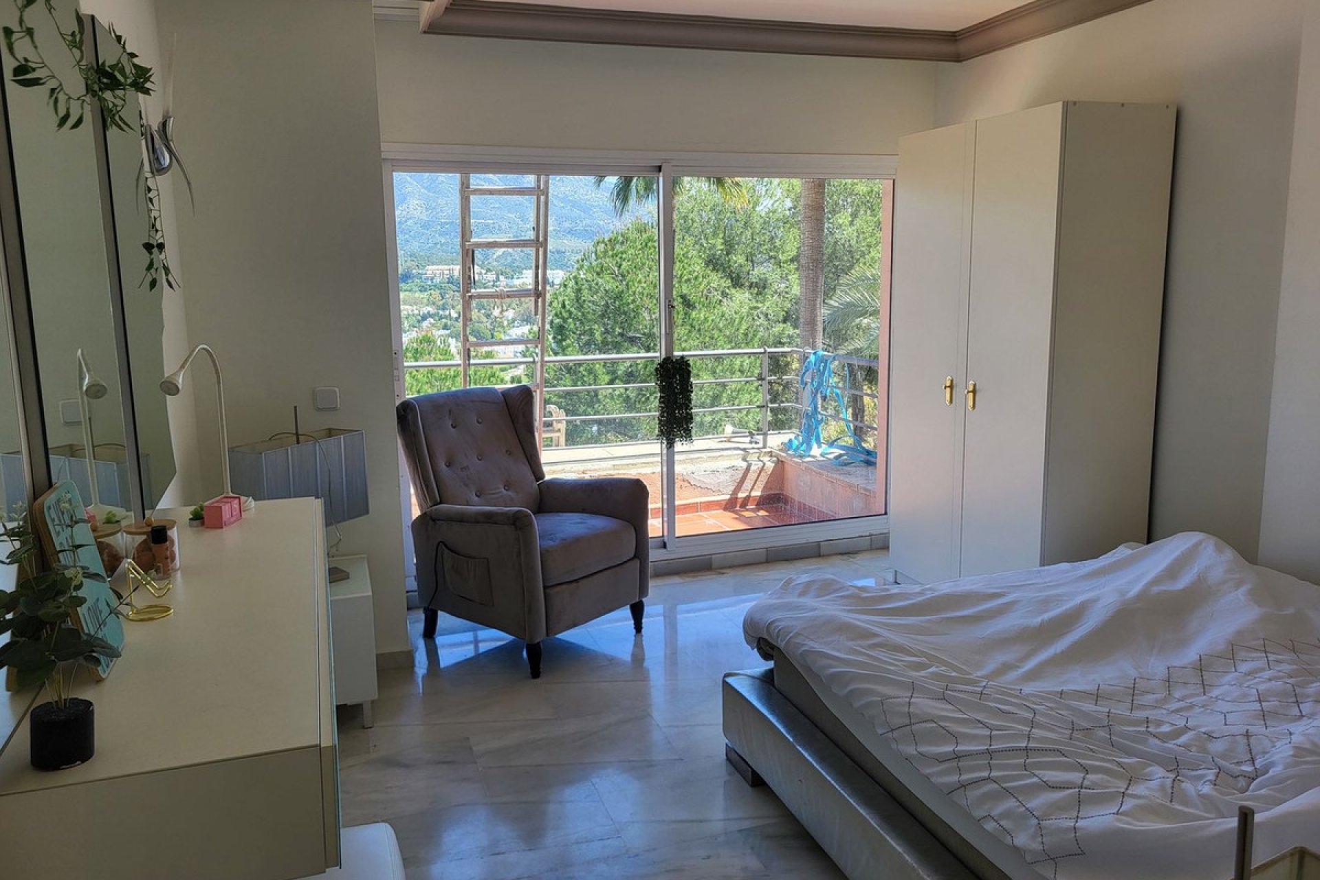 Resale - Apartment - Middle Floor Apartment - Marbella - Nueva Andalucia