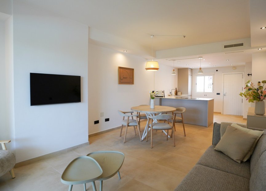 Resale - Apartment - Middle Floor Apartment - Marbella - Nueva Andalucia