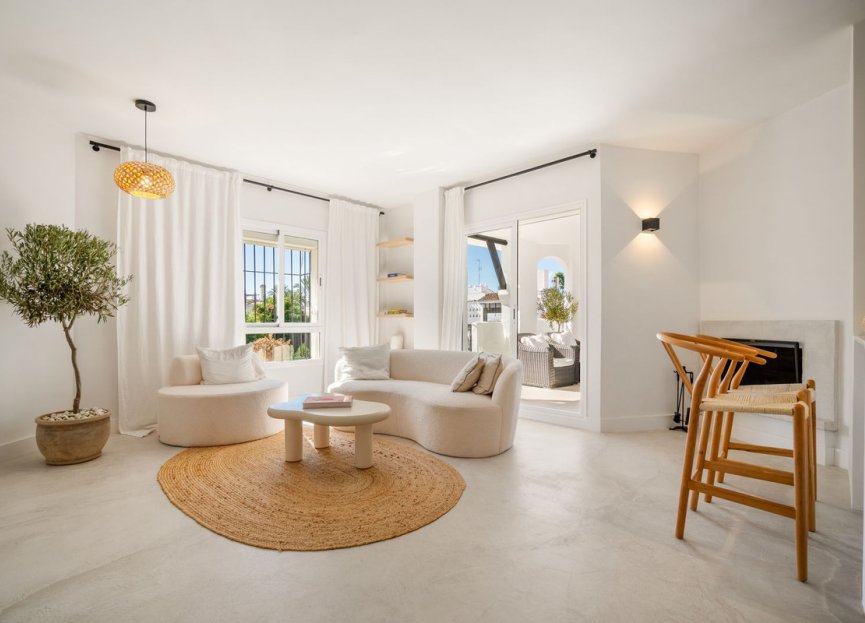 Resale - Apartment - Middle Floor Apartment - Marbella - Nueva Andalucia