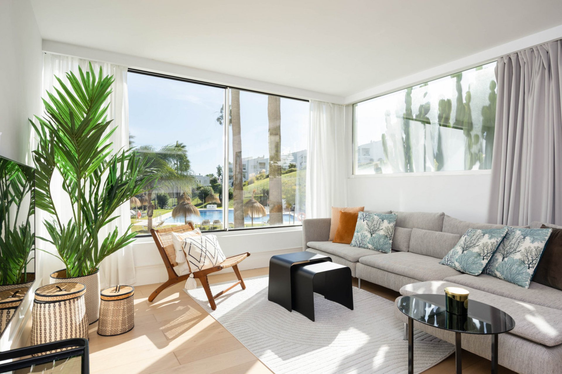 Resale - Apartment - Middle Floor Apartment - Marbella - Nueva Andalucia