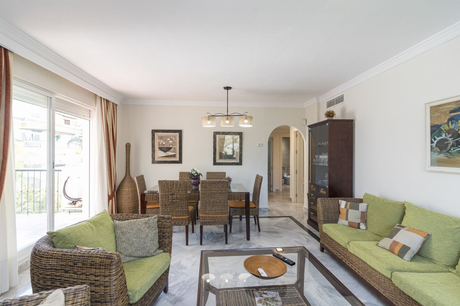 Resale - Apartment - Middle Floor Apartment - Marbella - Nueva Andalucia