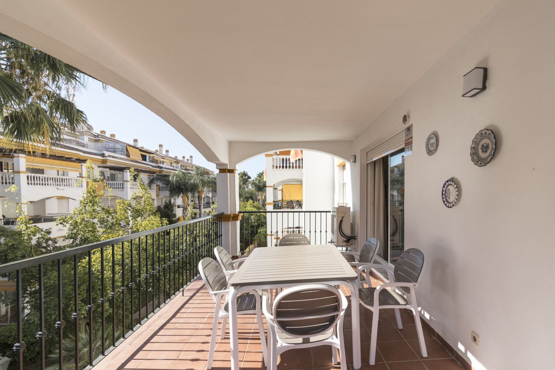 Resale - Apartment - Middle Floor Apartment - Marbella - Nueva Andalucia