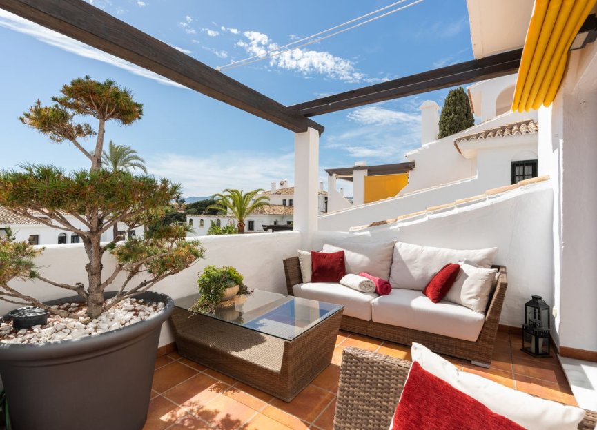 Resale - Apartment - Middle Floor Apartment - Marbella - Nueva Andalucia