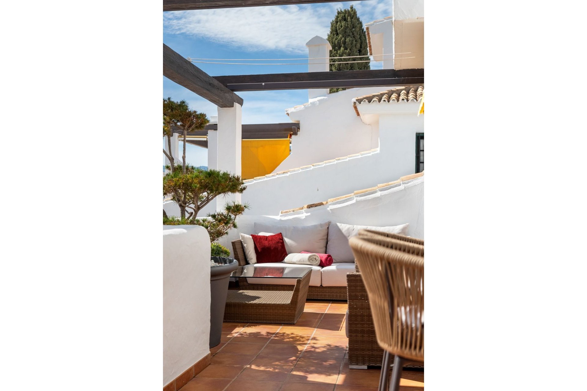 Resale - Apartment - Middle Floor Apartment - Marbella - Nueva Andalucia