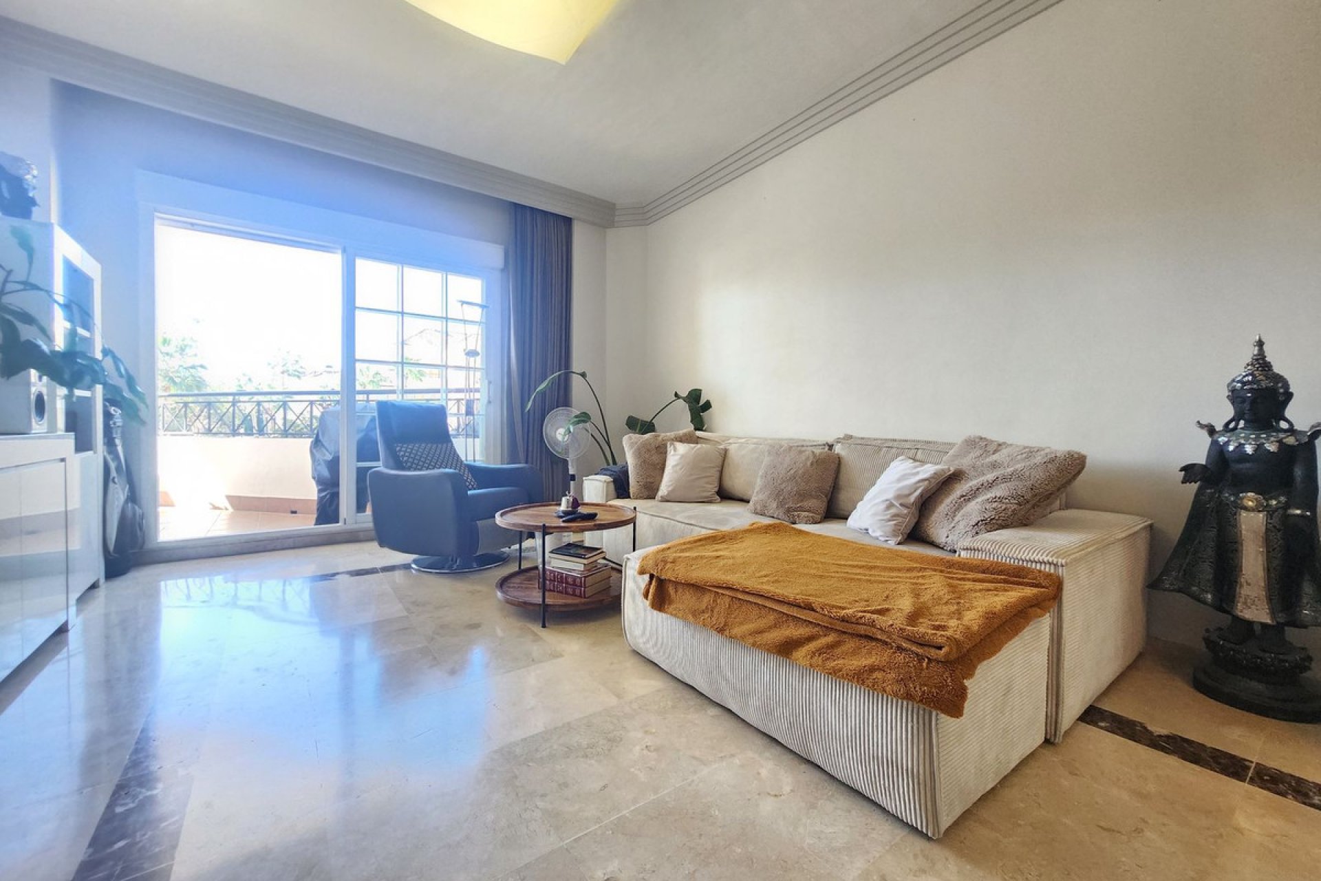 Resale - Apartment - Middle Floor Apartment - Marbella - Nueva Andalucia