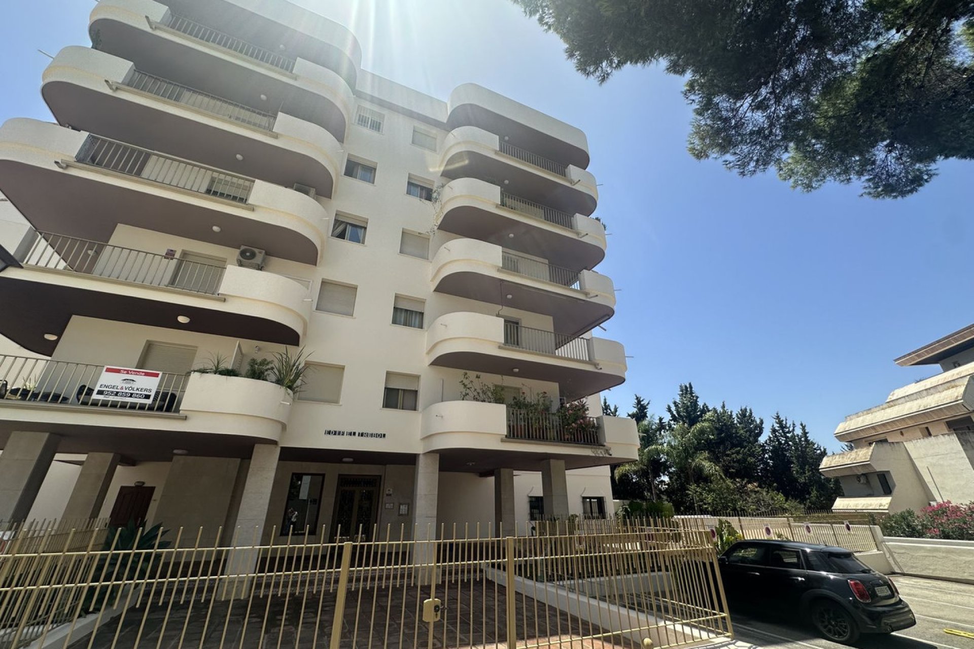 Resale - Apartment - Middle Floor Apartment - Marbella - Nueva Andalucia