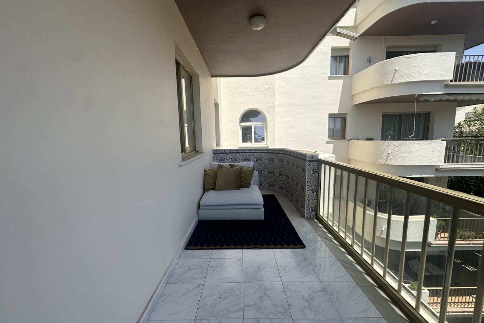 Resale - Apartment - Middle Floor Apartment - Marbella - Nueva Andalucia