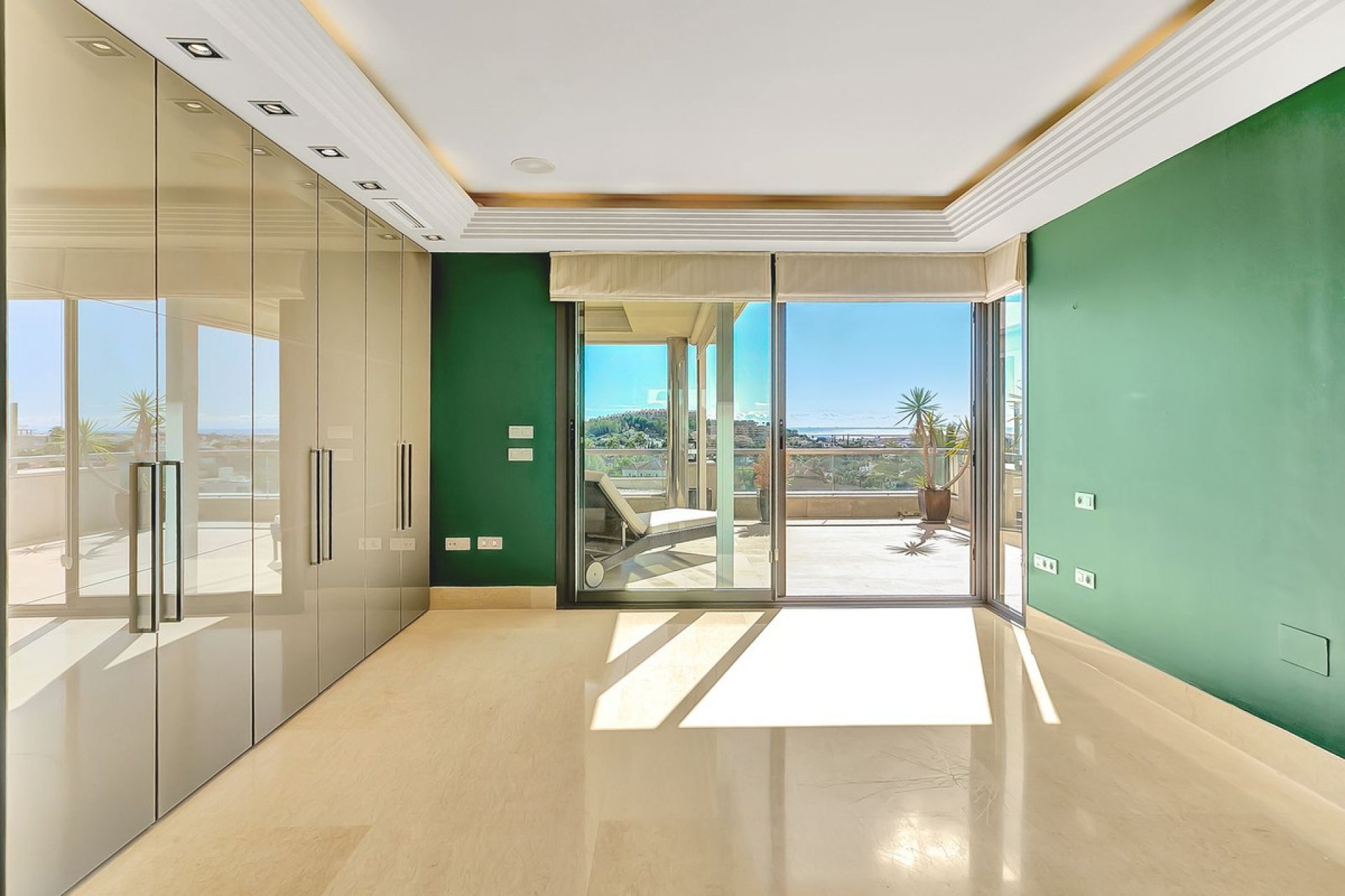 Resale - Apartment - Middle Floor Apartment - Marbella - Nueva Andalucia