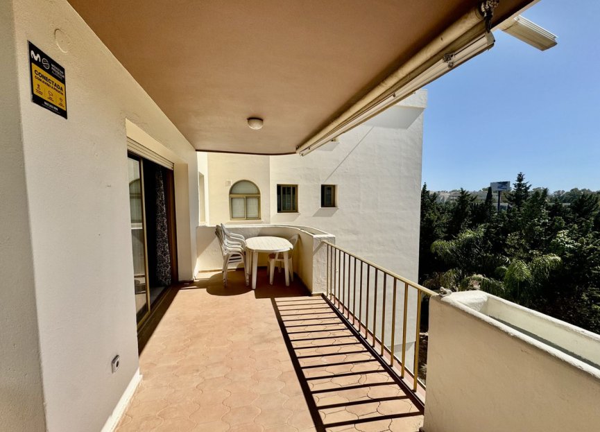 Resale - Apartment - Middle Floor Apartment - Marbella - Nueva Andalucia