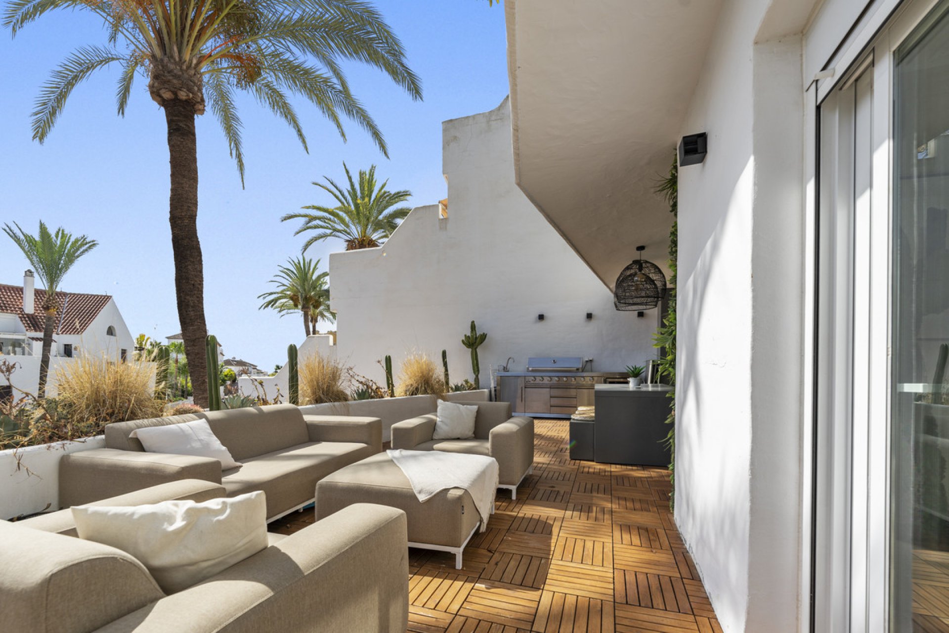 Resale - Apartment - Middle Floor Apartment - Marbella - Nueva Andalucia