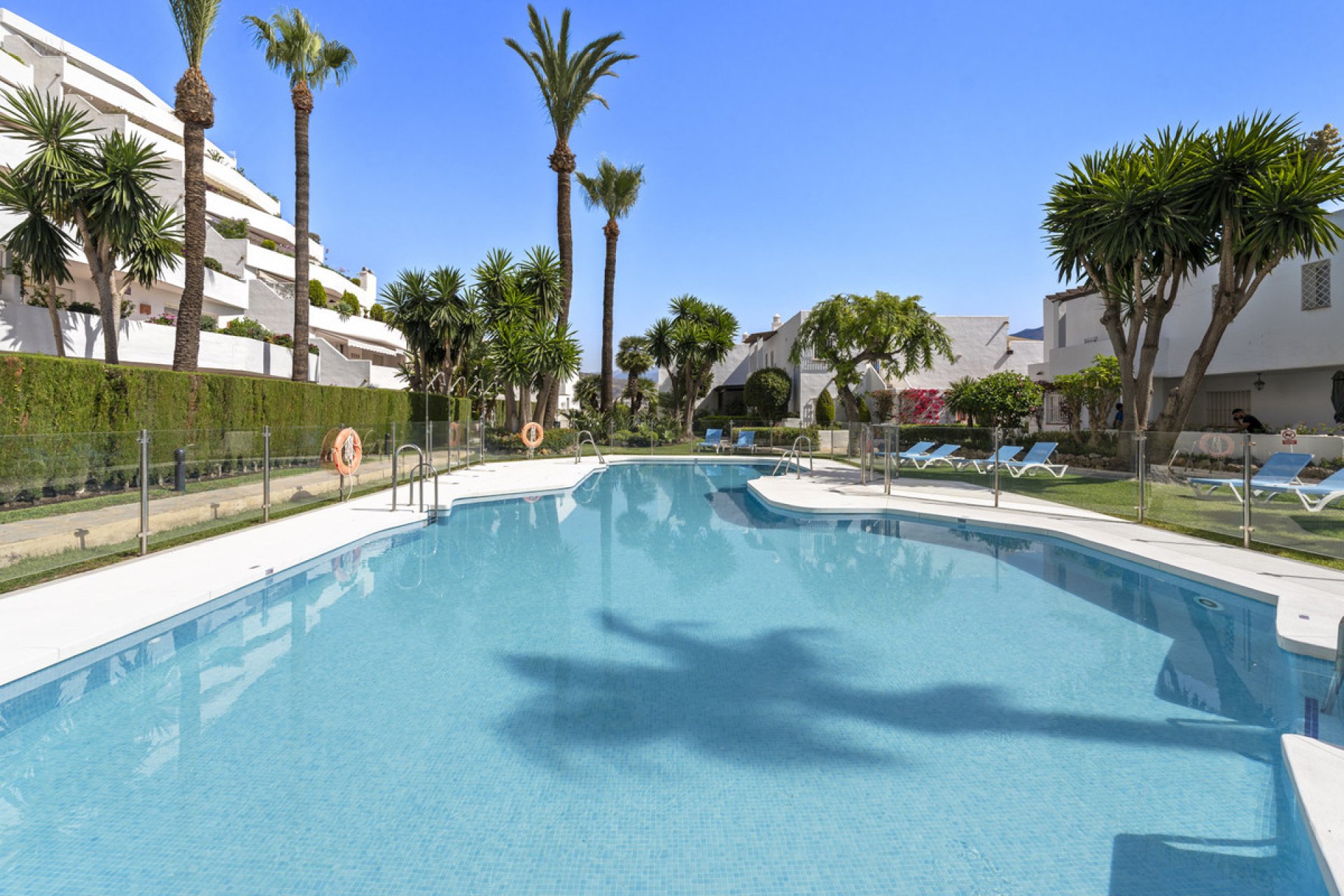 Resale - Apartment - Middle Floor Apartment - Marbella - Nueva Andalucia