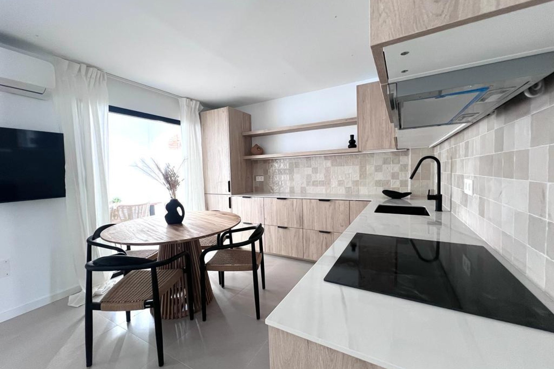 Resale - Apartment - Middle Floor Apartment - Marbella - Nueva Andalucia