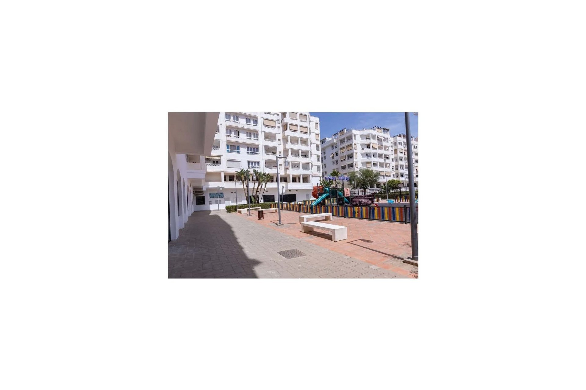 Resale - Apartment - Middle Floor Apartment - Marbella - Nueva Andalucia