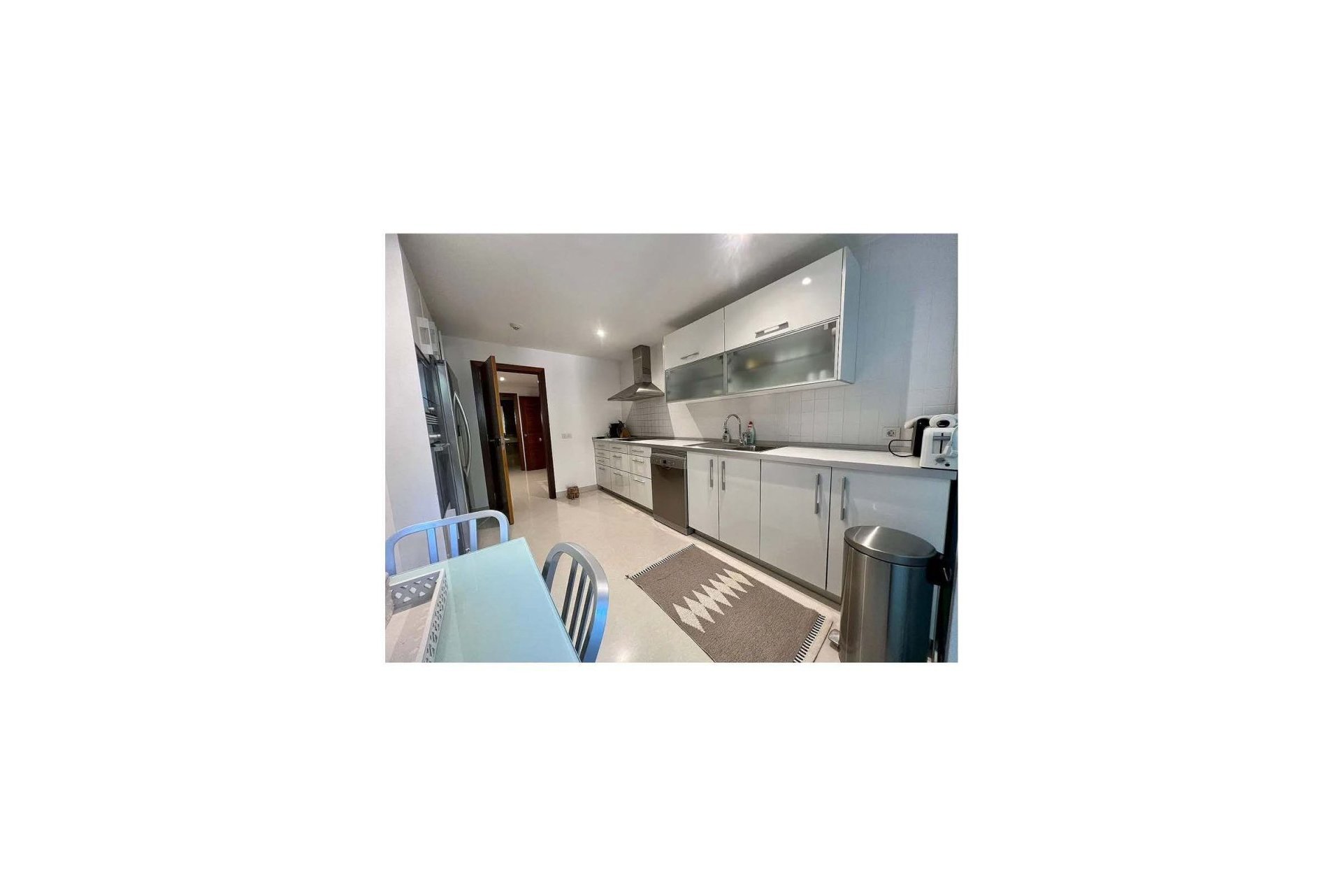 Resale - Apartment - Middle Floor Apartment - Marbella - Nueva Andalucia