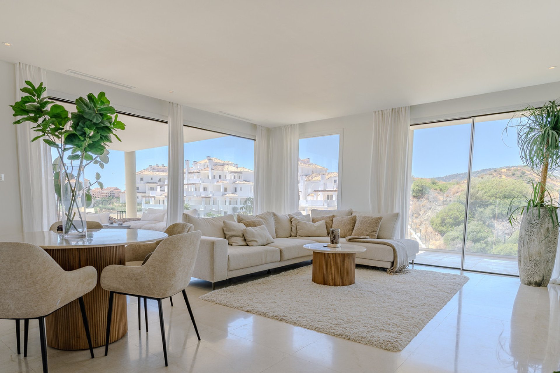 Resale - Apartment - Middle Floor Apartment - Marbella - Nueva Andalucia