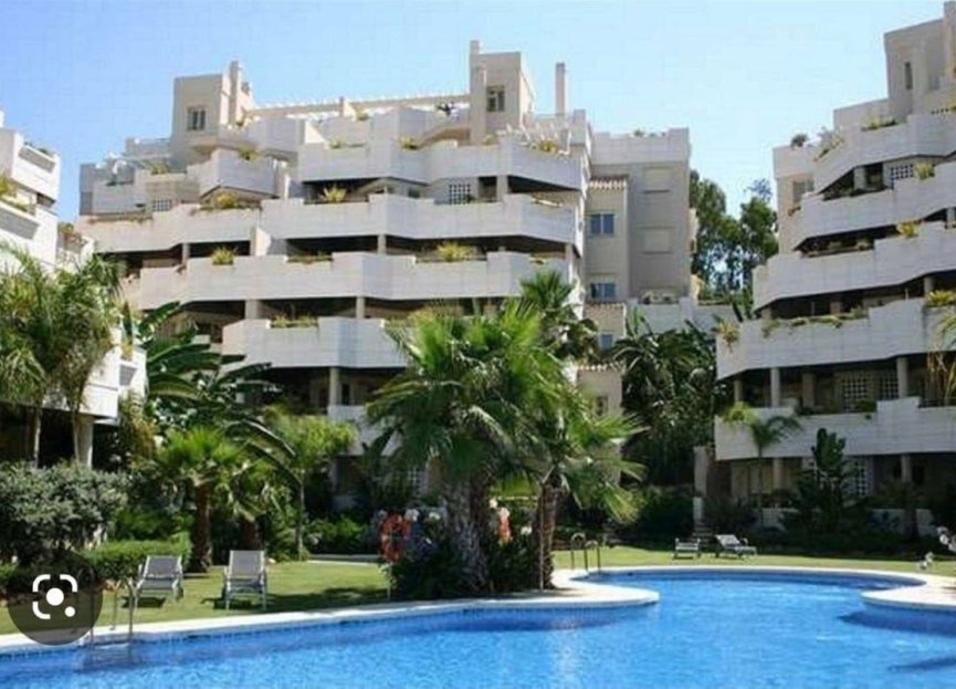 Resale - Apartment - Middle Floor Apartment - Marbella - Nueva Andalucia