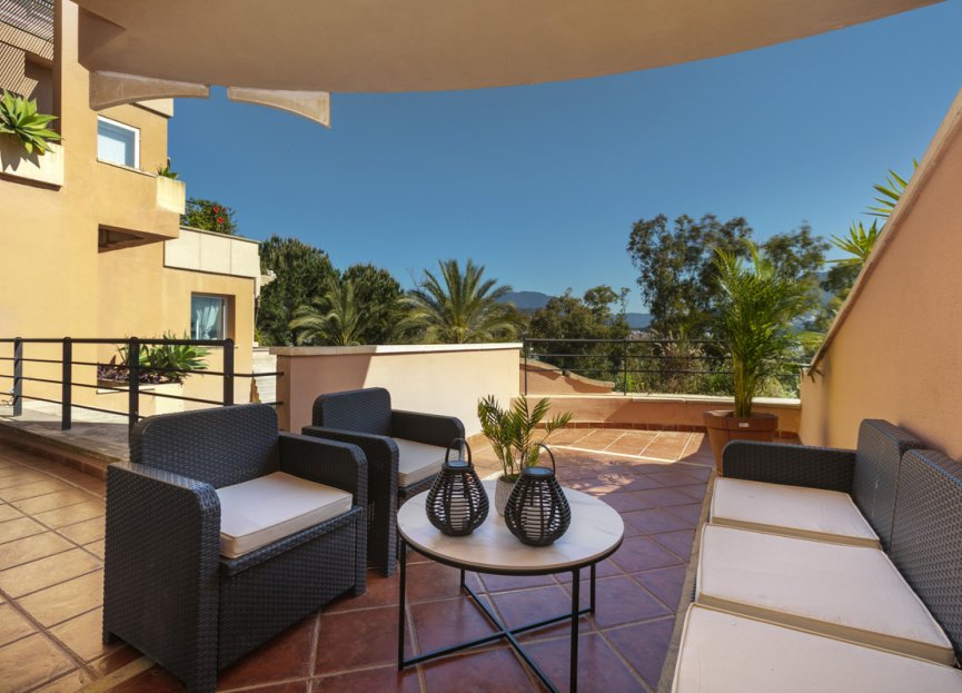 Resale - Apartment - Middle Floor Apartment - Marbella - Nueva Andalucia