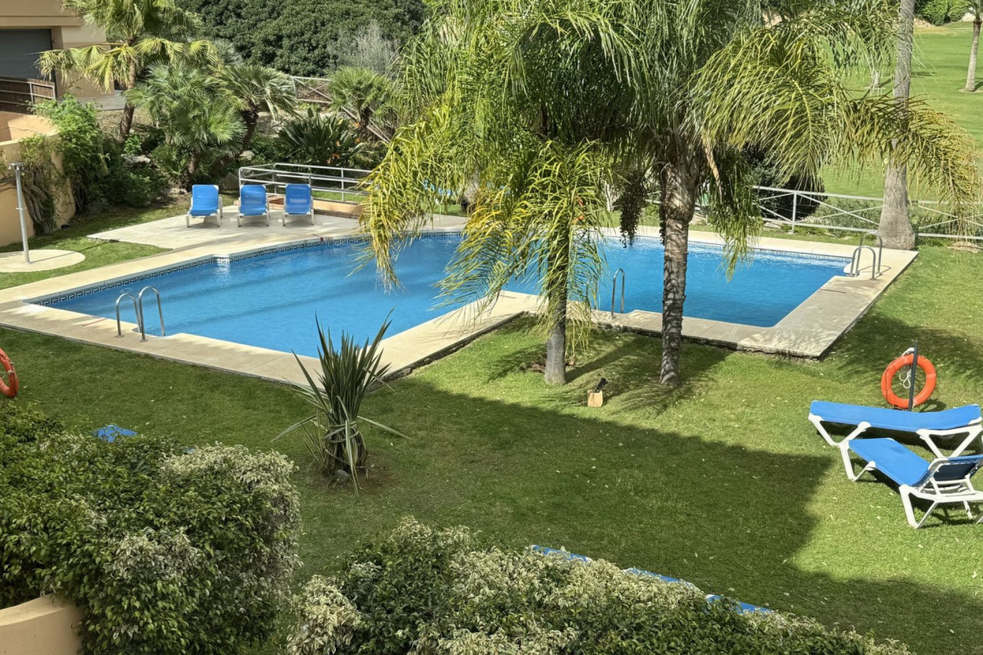 Resale - Apartment - Middle Floor Apartment - Marbella - Nueva Andalucia