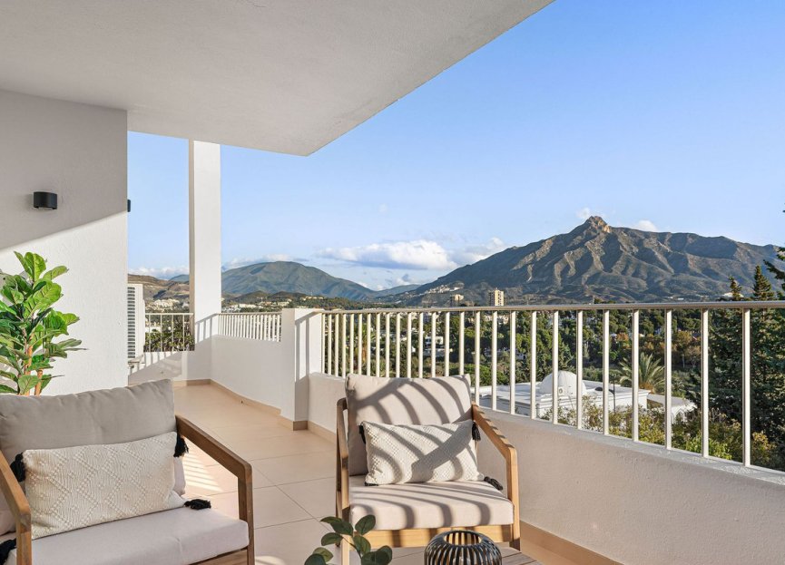 Resale - Apartment - Middle Floor Apartment - Marbella - Nueva Andalucia