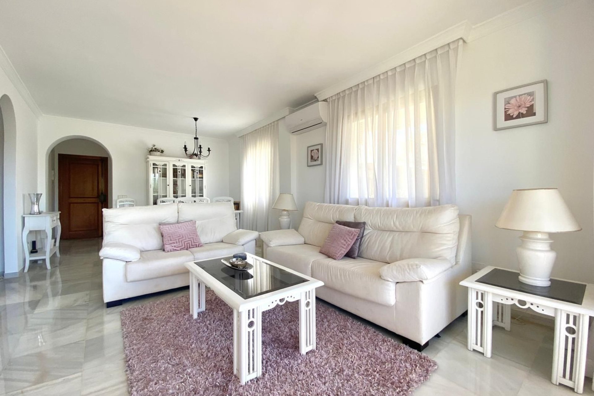 Resale - Apartment - Middle Floor Apartment - Marbella - Nueva Andalucia