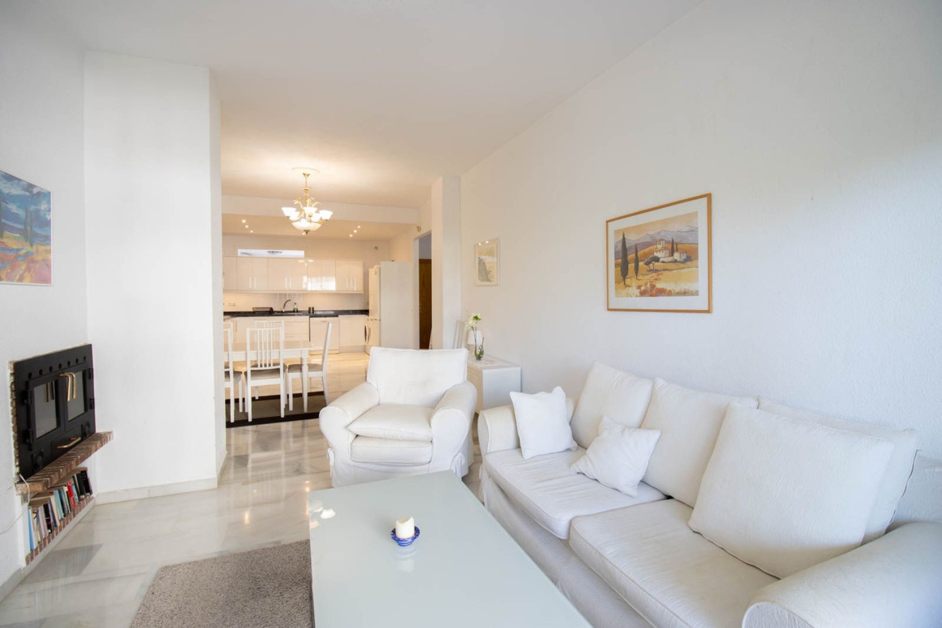 Resale - Apartment - Middle Floor Apartment - Marbella - Nueva Andalucia