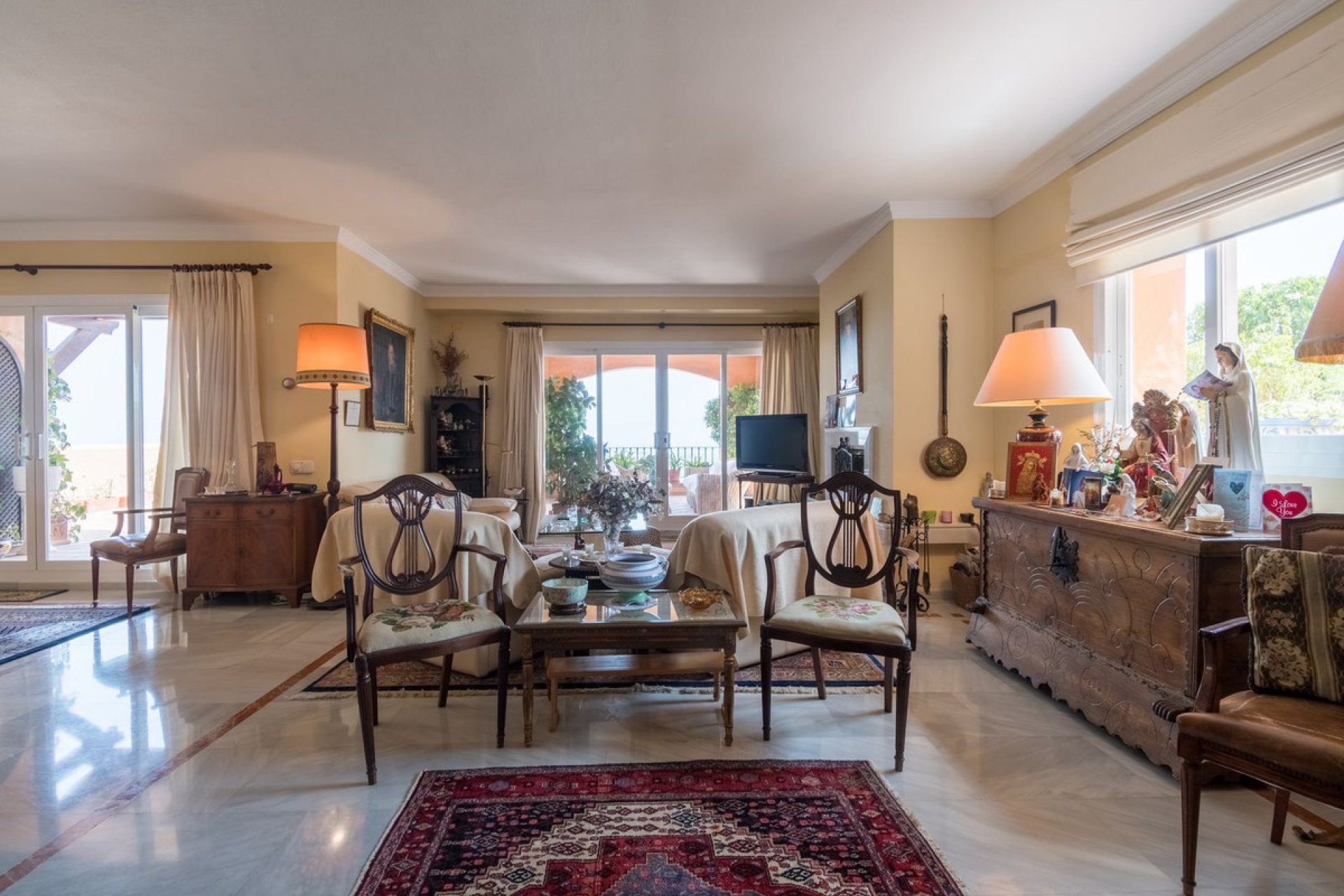 Resale - Apartment - Middle Floor Apartment - Marbella - Nueva Andalucia