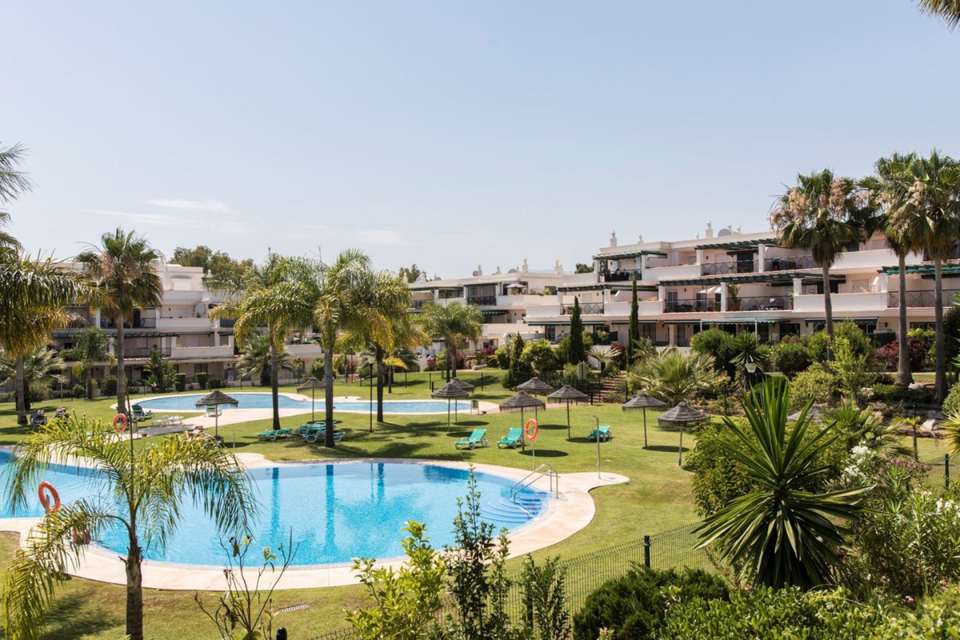 Resale - Apartment - Middle Floor Apartment - Marbella - Nueva Andalucia