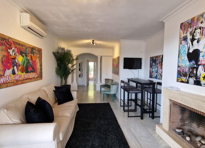 Resale - Apartment - Middle Floor Apartment - Marbella - Nueva Andalucia