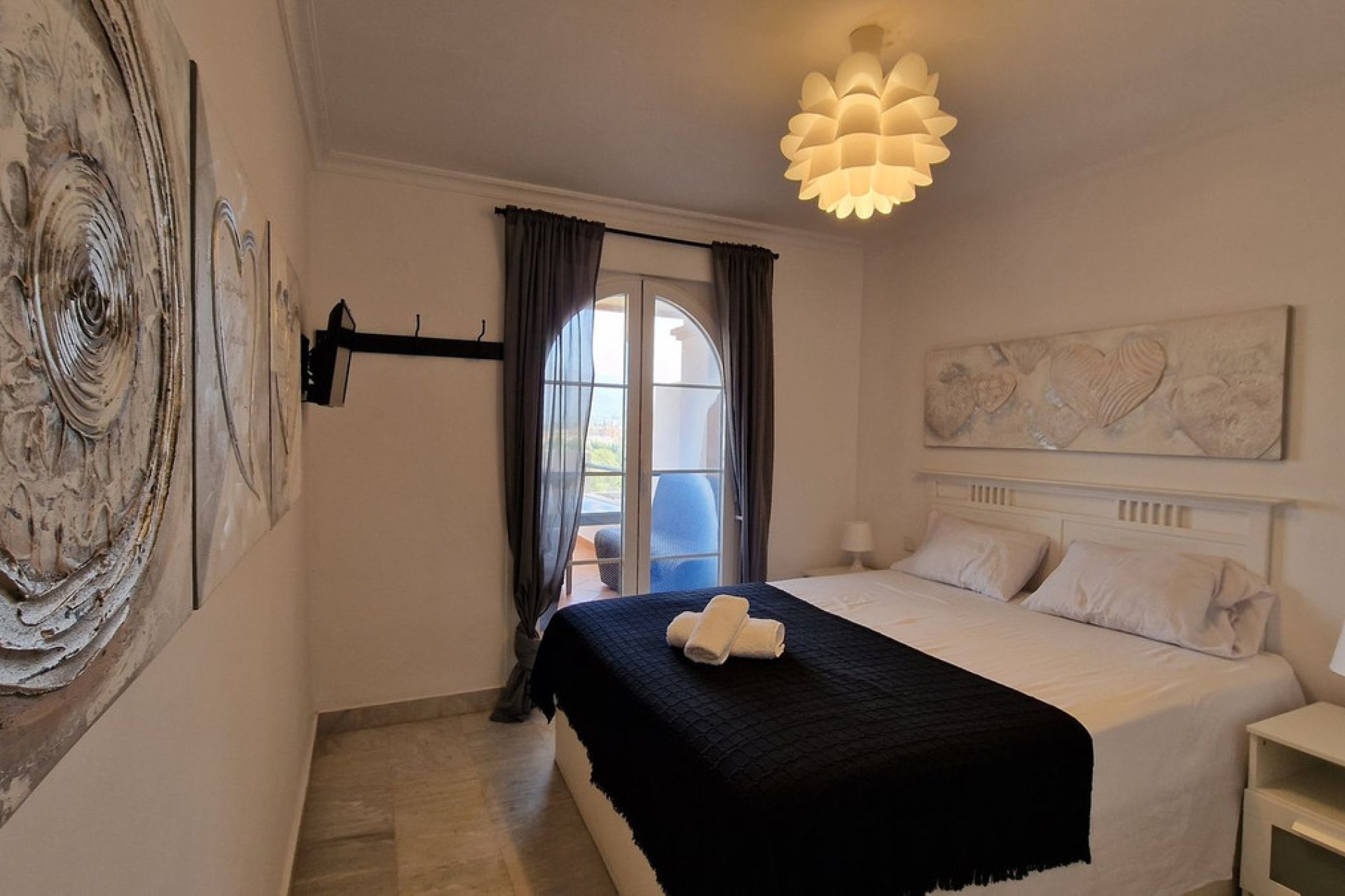 Resale - Apartment - Middle Floor Apartment - Marbella - Nueva Andalucia