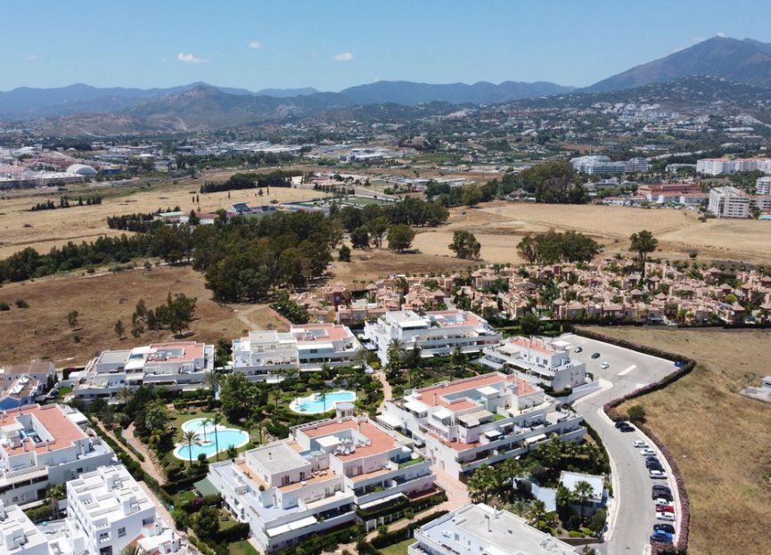 Resale - Apartment - Middle Floor Apartment - Marbella - Nueva Andalucia