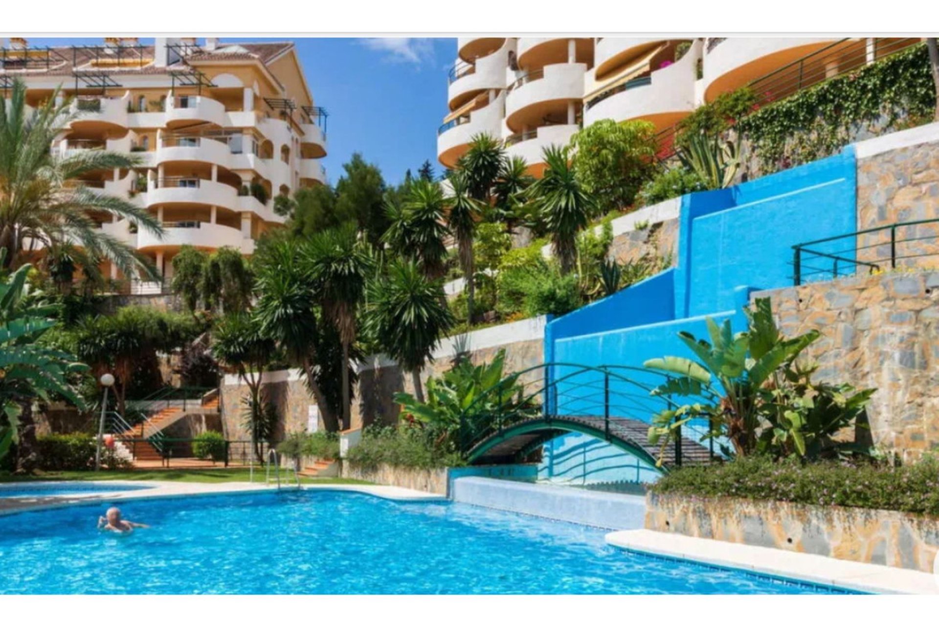 Resale - Apartment - Middle Floor Apartment - Marbella - Nueva Andalucia