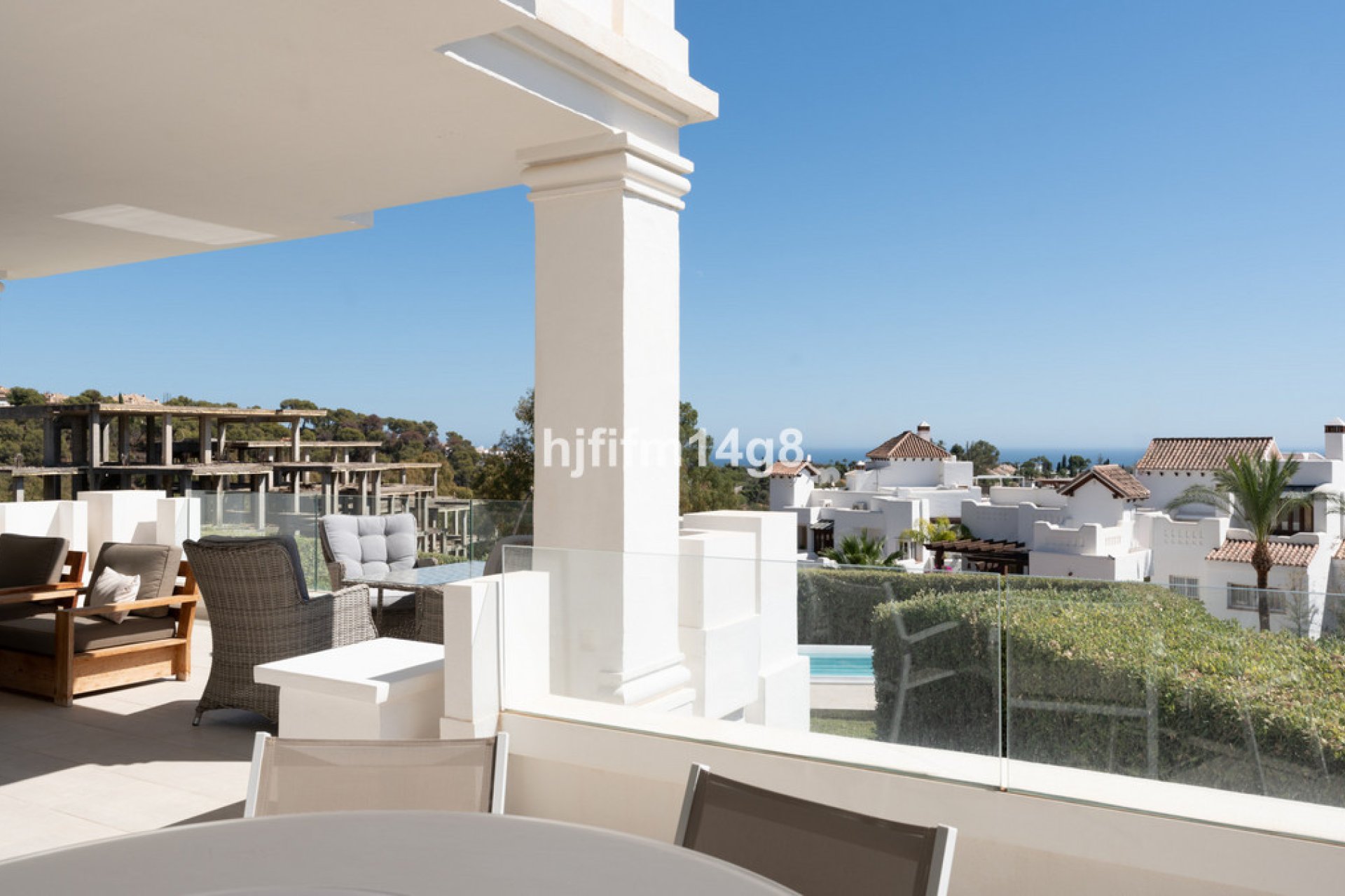 Resale - Apartment - Middle Floor Apartment - Marbella - Nueva Andalucia