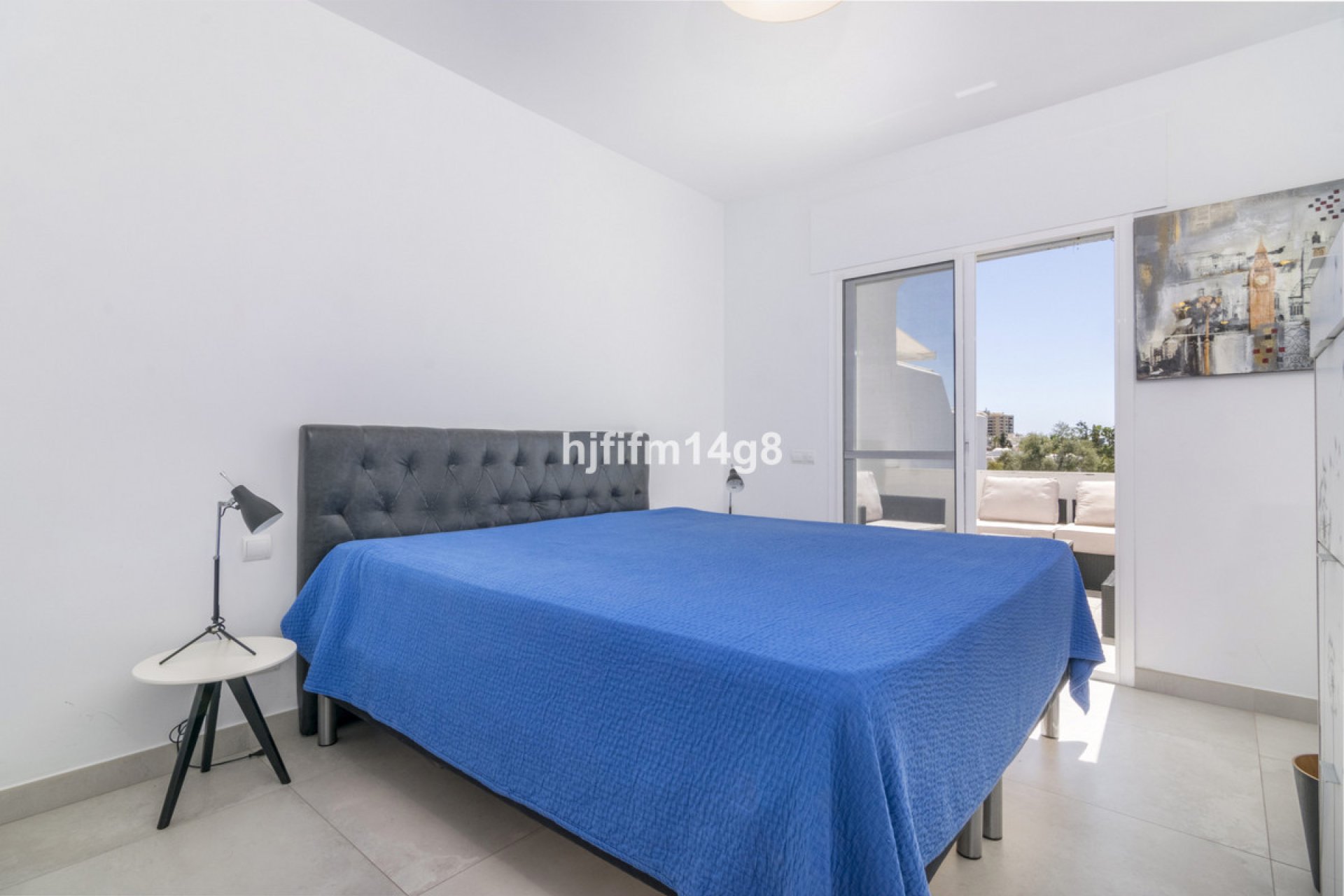 Resale - Apartment - Middle Floor Apartment - Marbella - Nueva Andalucia