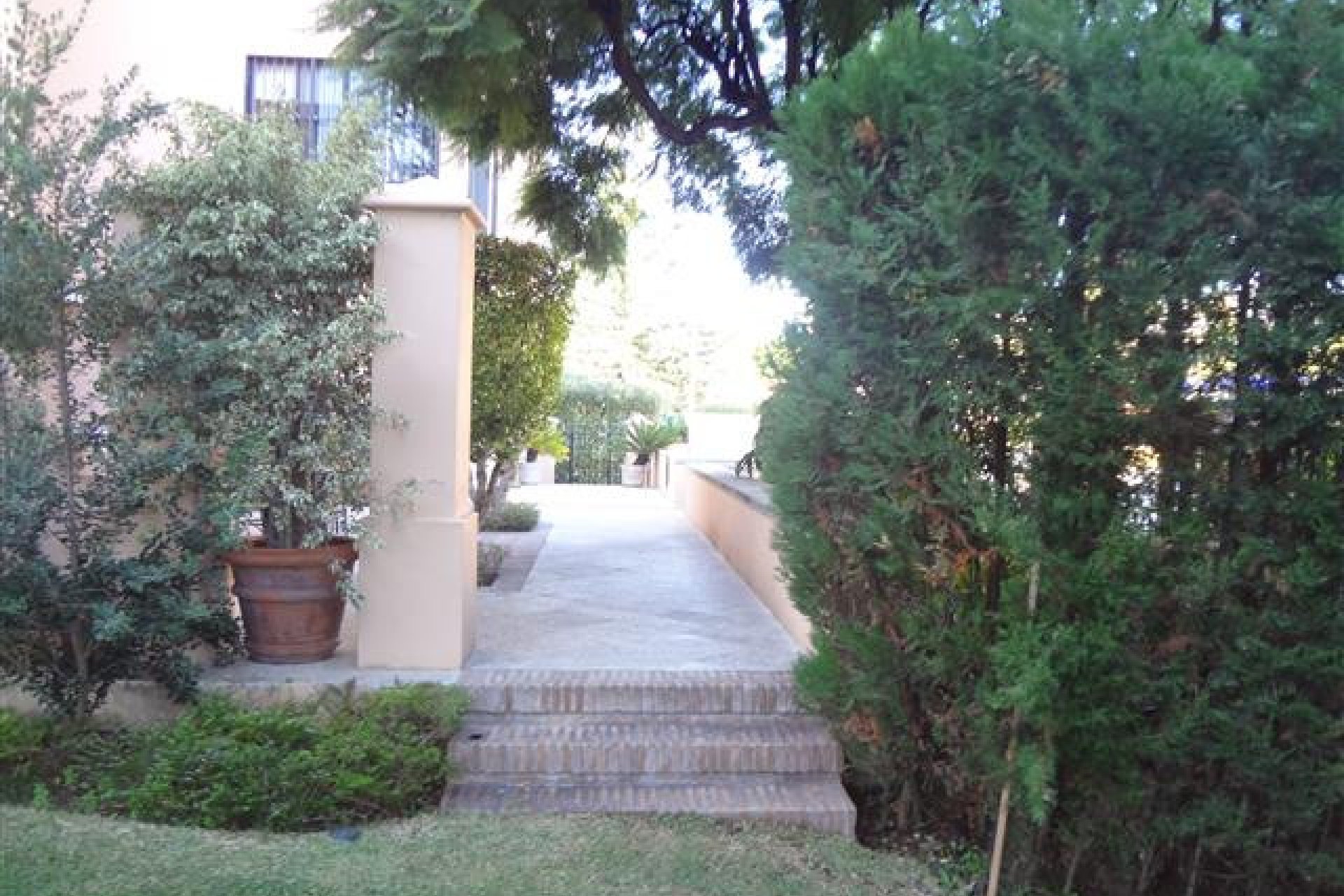 Resale - Apartment - Middle Floor Apartment - Marbella - Nueva Andalucia