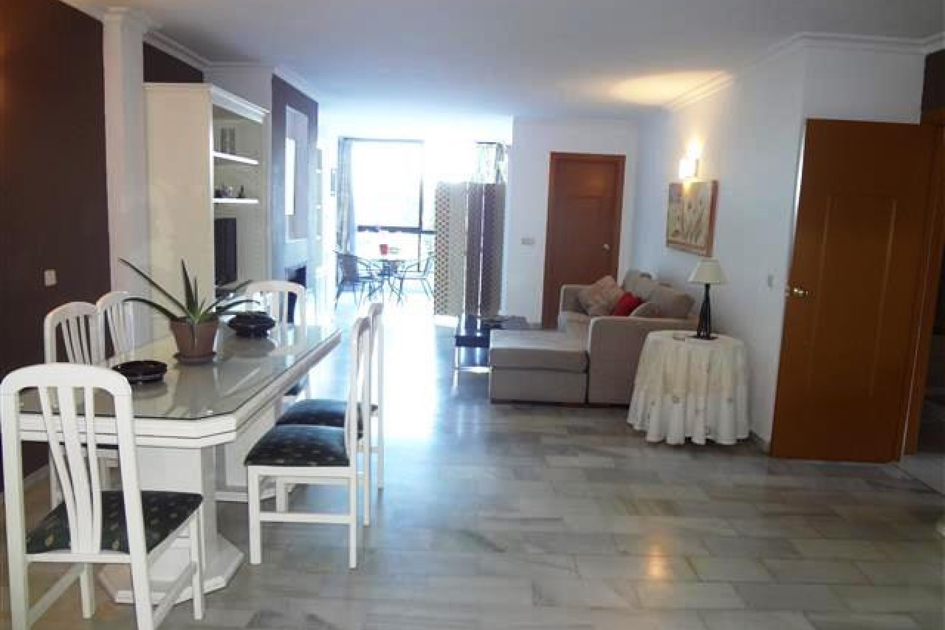 Resale - Apartment - Middle Floor Apartment - Marbella - Nueva Andalucia