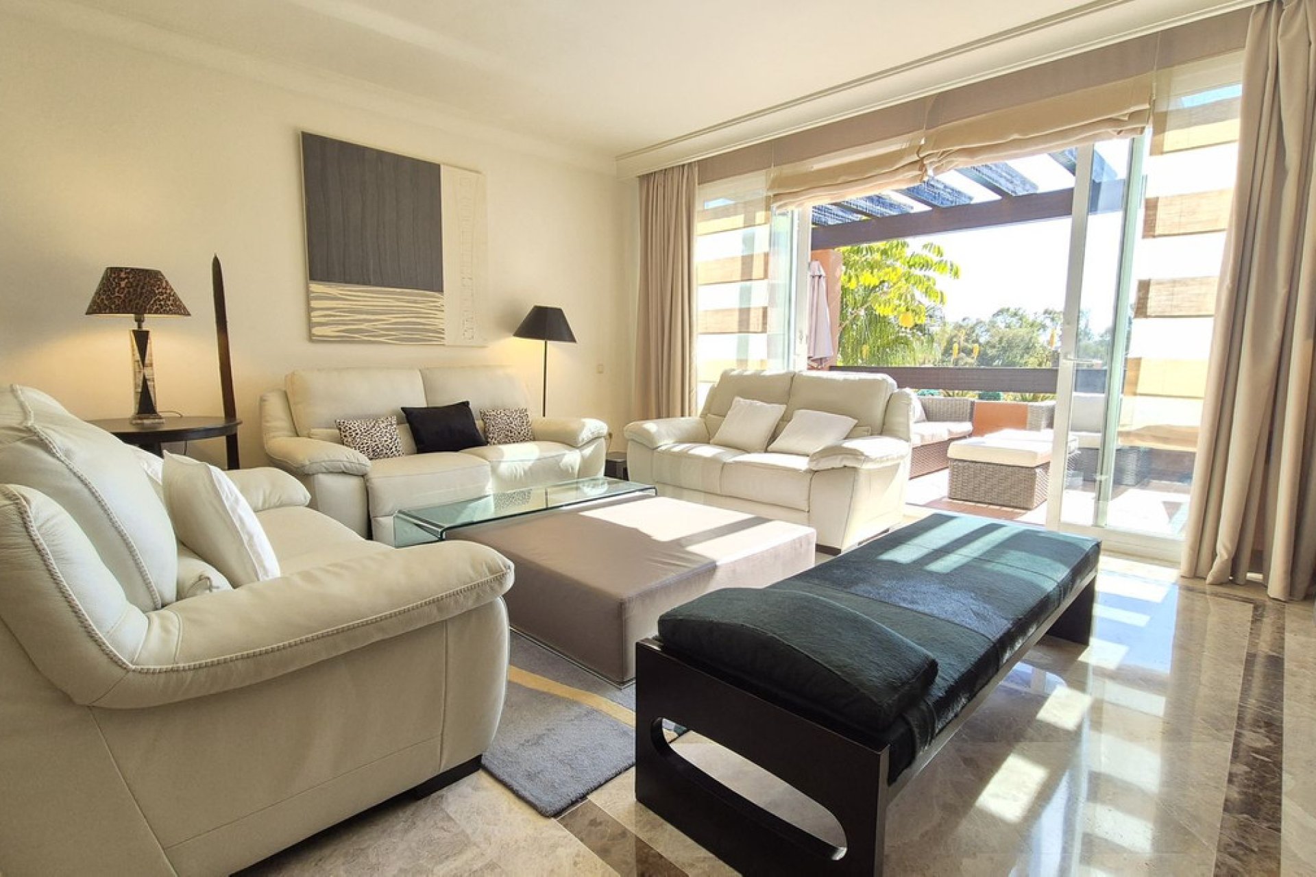 Resale - Apartment - Middle Floor Apartment - Marbella - Nueva Andalucia