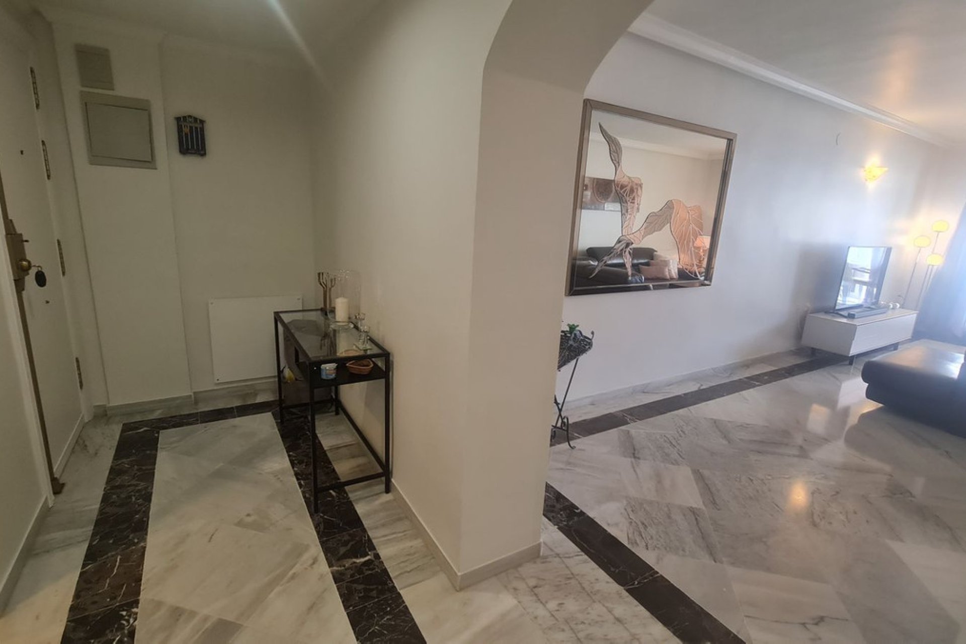 Resale - Apartment - Middle Floor Apartment - Marbella - Nueva Andalucia