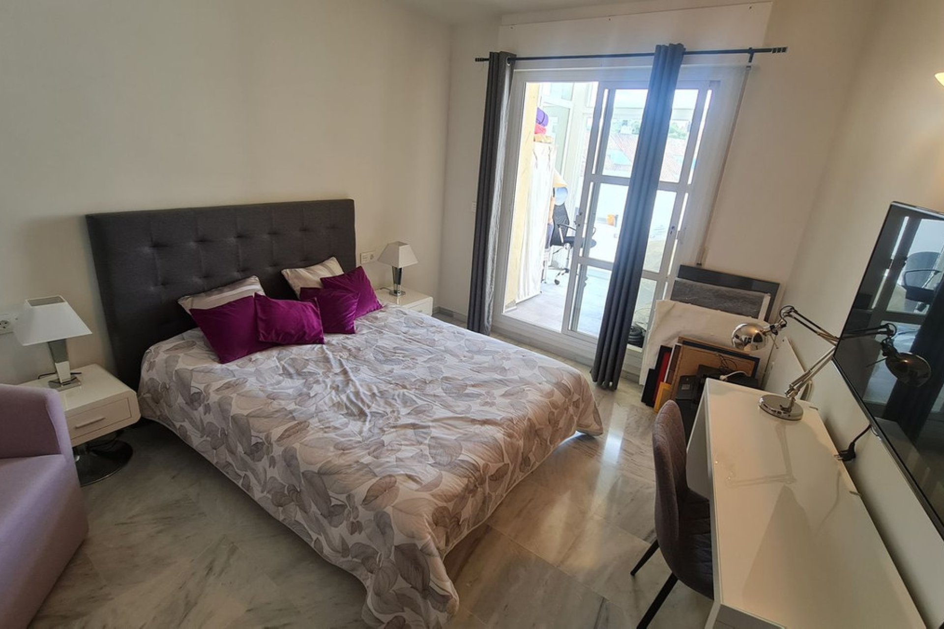 Resale - Apartment - Middle Floor Apartment - Marbella - Nueva Andalucia