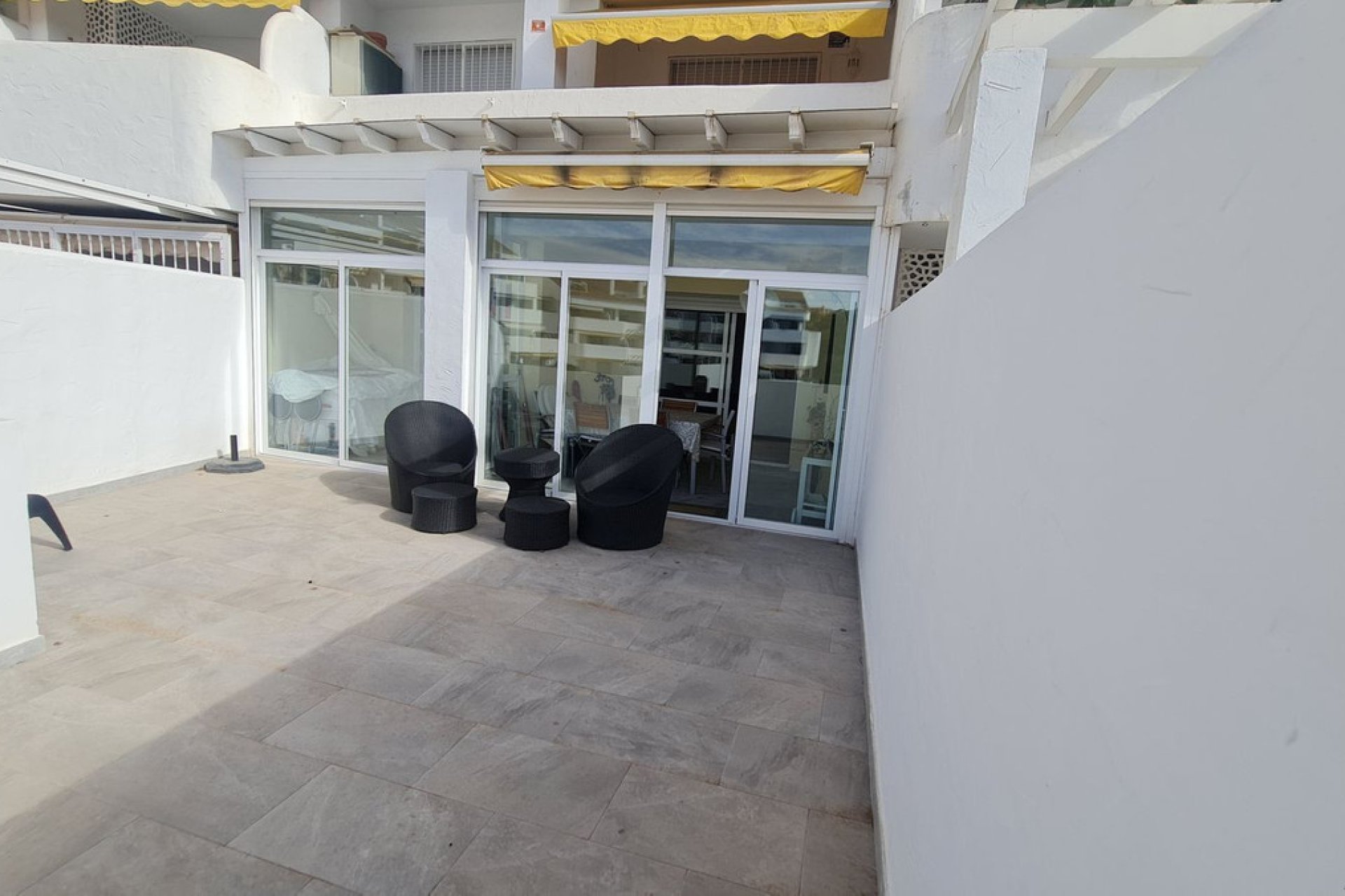 Resale - Apartment - Middle Floor Apartment - Marbella - Nueva Andalucia