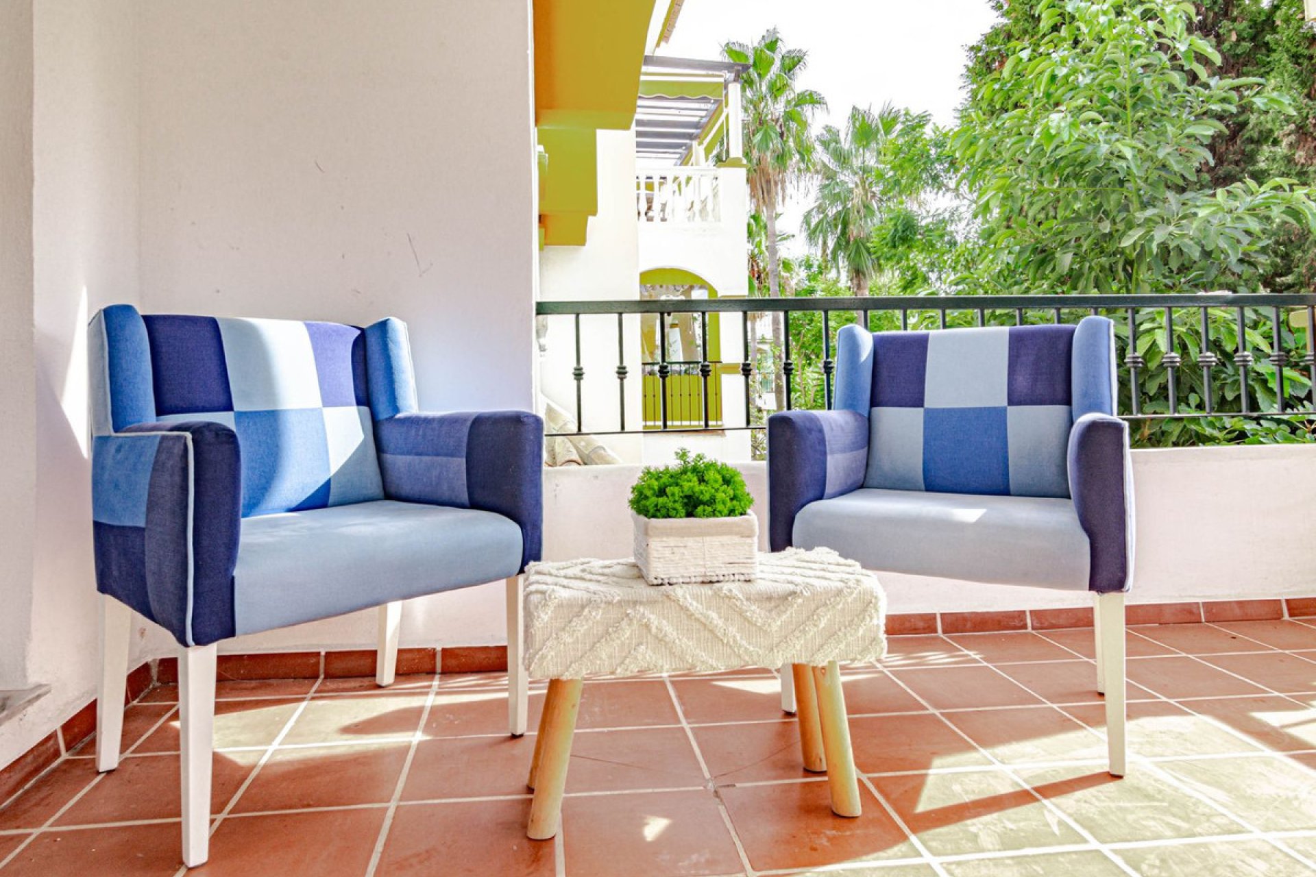 Resale - Apartment - Middle Floor Apartment - Marbella - Nueva Andalucia