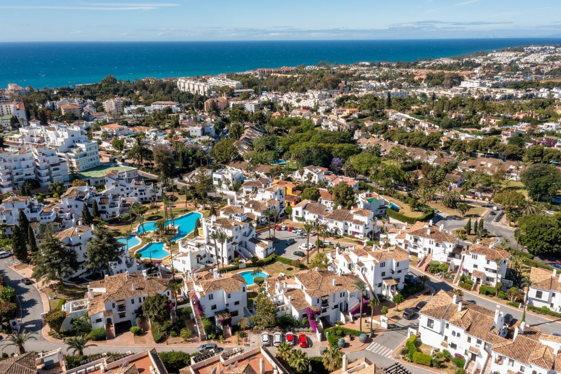 Resale - Apartment - Middle Floor Apartment - Marbella - Nueva Andalucia