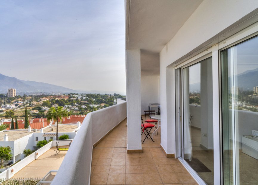 Resale - Apartment - Middle Floor Apartment - Marbella - Nueva Andalucia