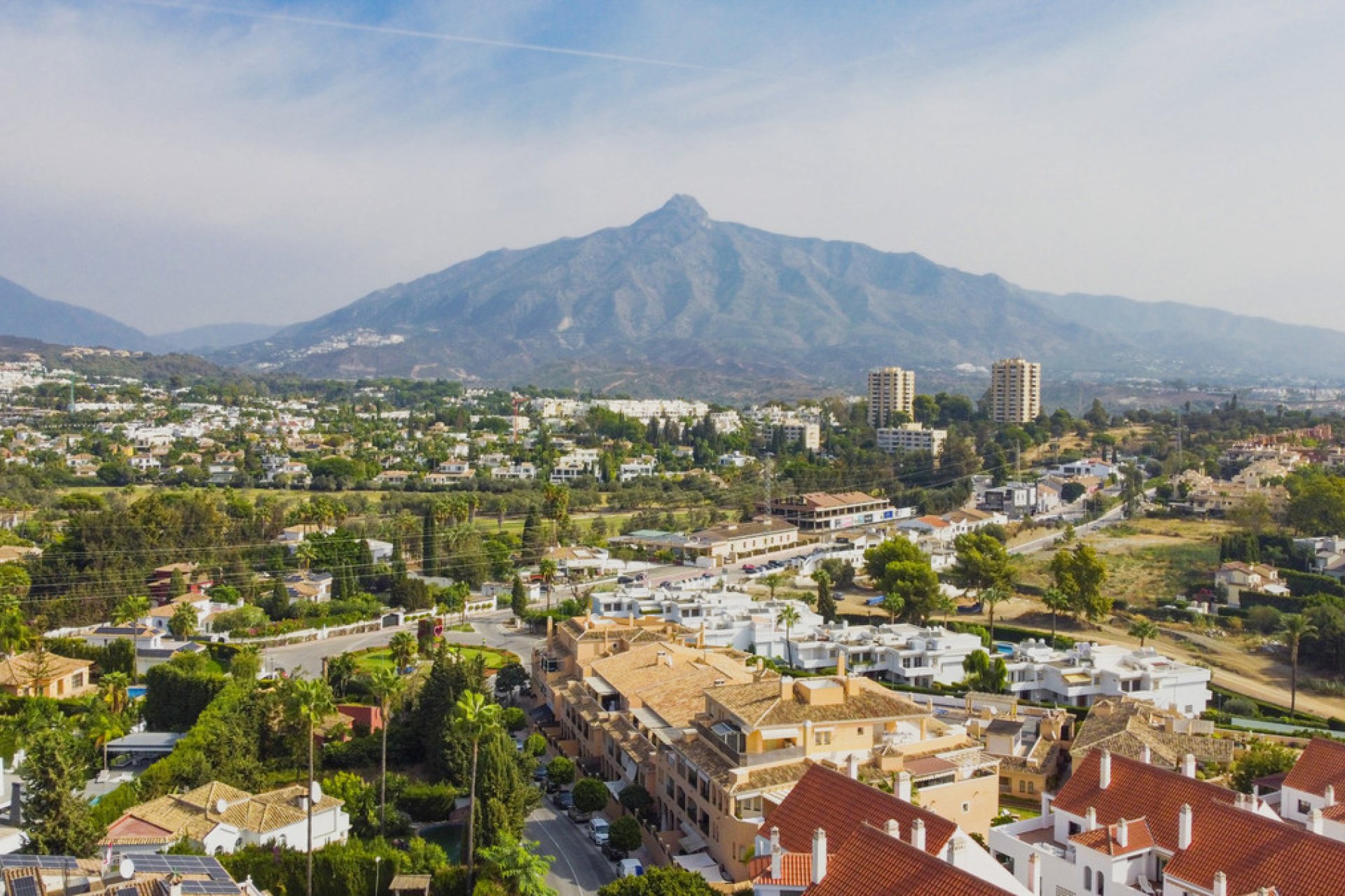 Resale - Apartment - Middle Floor Apartment - Marbella - Nueva Andalucia